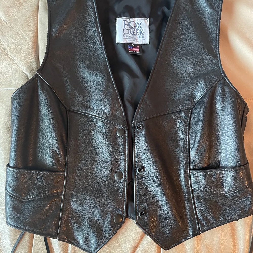 Fox Creek Black Leather women Vest with Harley Davidson embroidery on the back L